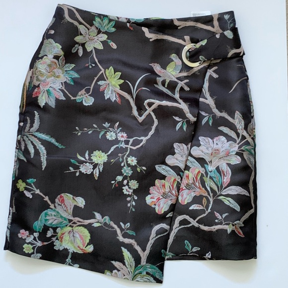 Mini skirt - Picture 3 of 4